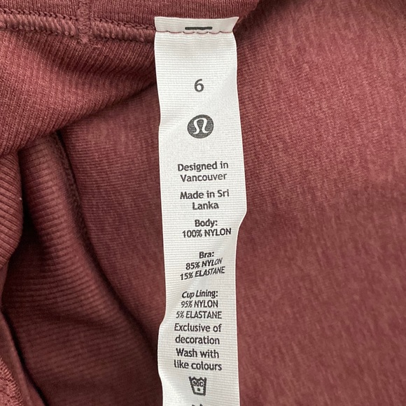 ❤️ Lululemon Ebb to Street Tank in Smoky Red Size 6 NWT - Picture 5 of 6